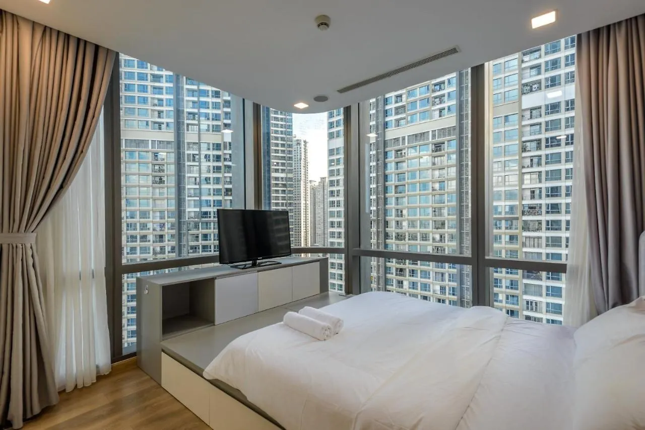 The Summit Suite Landmark 81 - Vinhomes Central Park Ho Chi Minh City